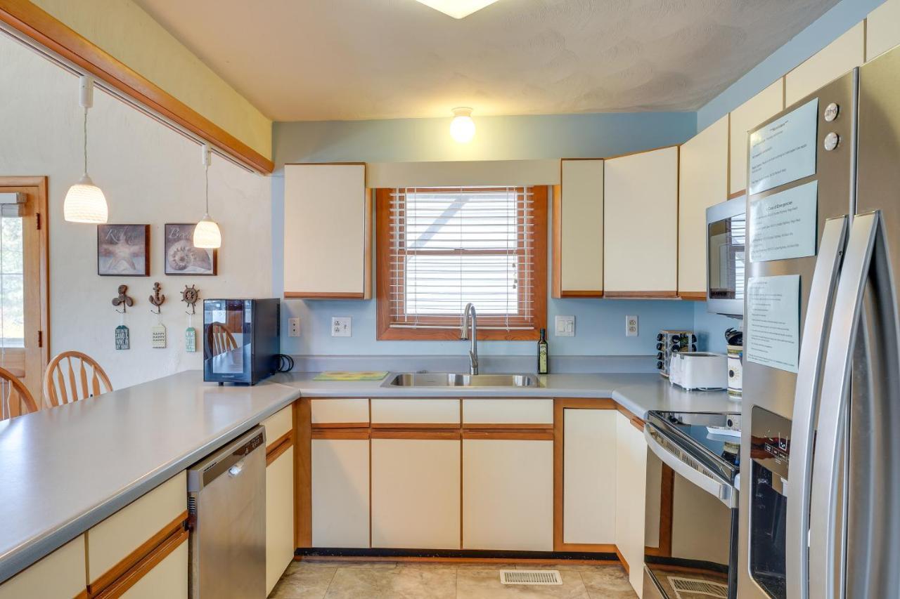 Obx Getaway With Boat Dock On Colington Harbour Kill Devil Hills Exterior foto